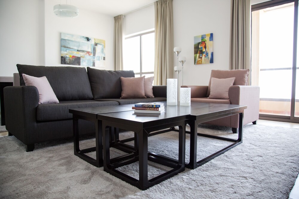 Shams by Hi Guests Vacation Homes