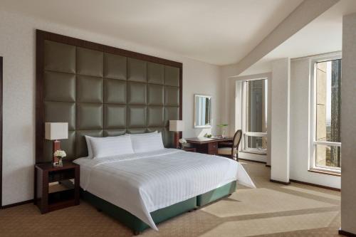 Shangri-La Apartments