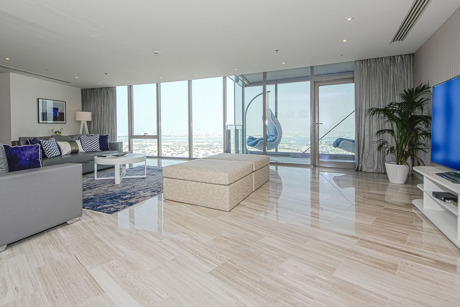 Shh - D1 Tower Apartments