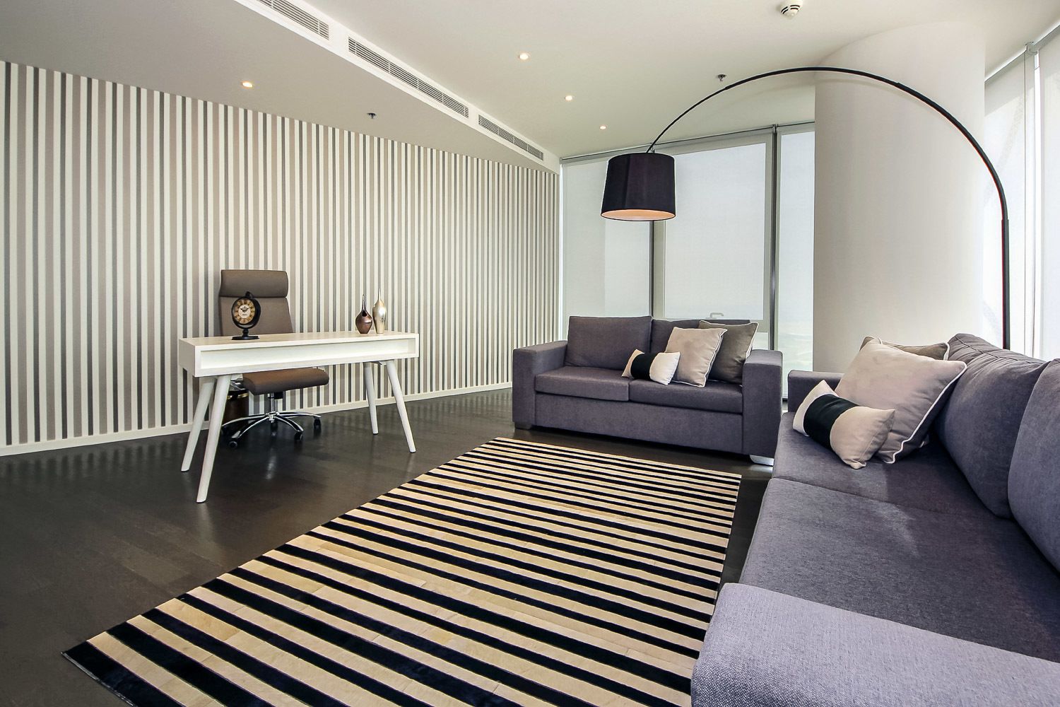 Shh - D1 Tower Apartments
