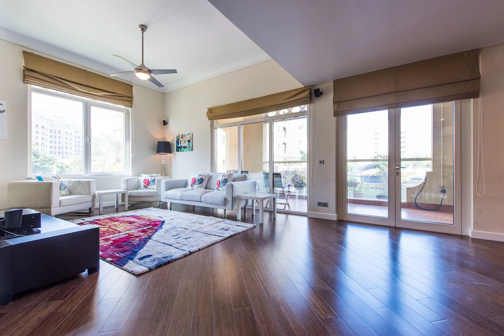 Al Khushkar by Deluxe Holiday Homes