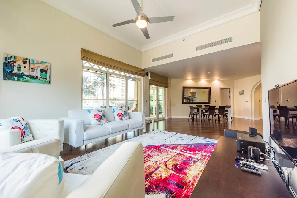 Al Khushkar by Deluxe Holiday Homes