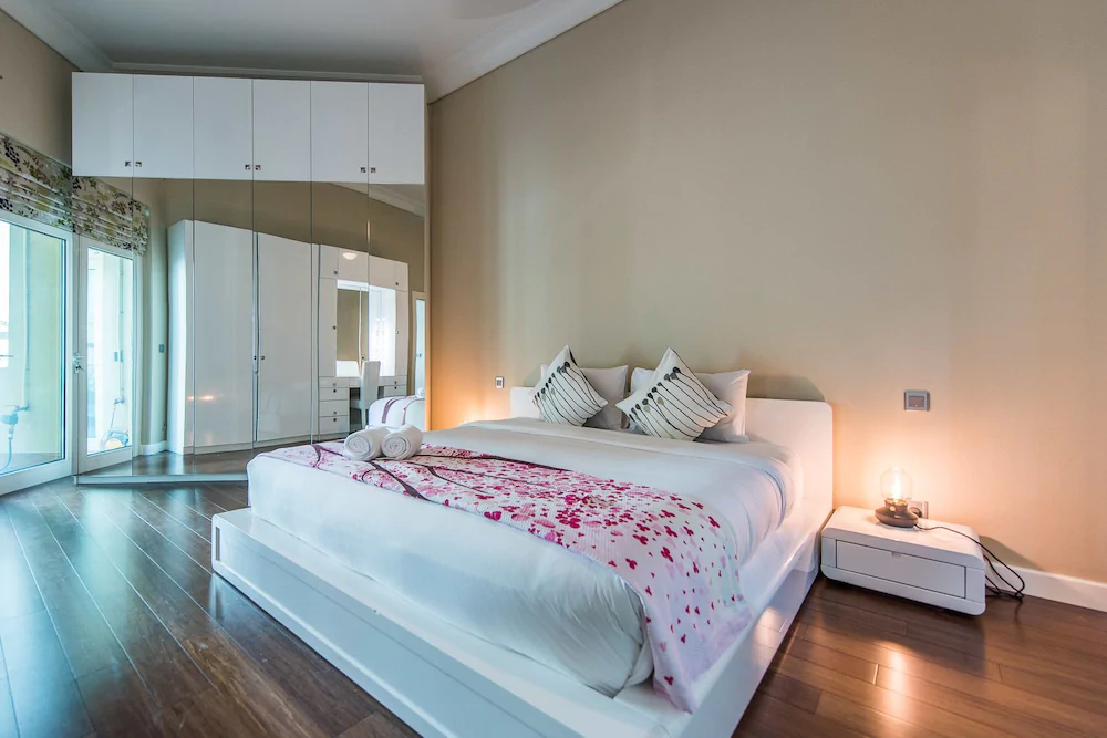 Al Khushkar by Deluxe Holiday Homes