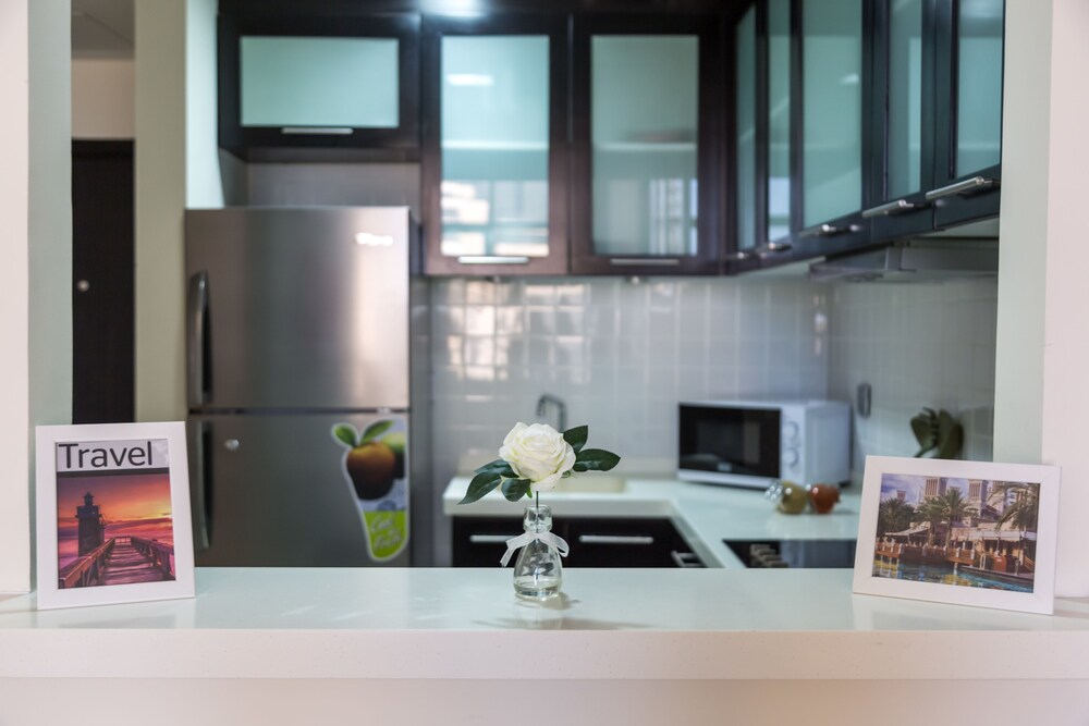 Skyview Tower by Higuests Vacation Homes