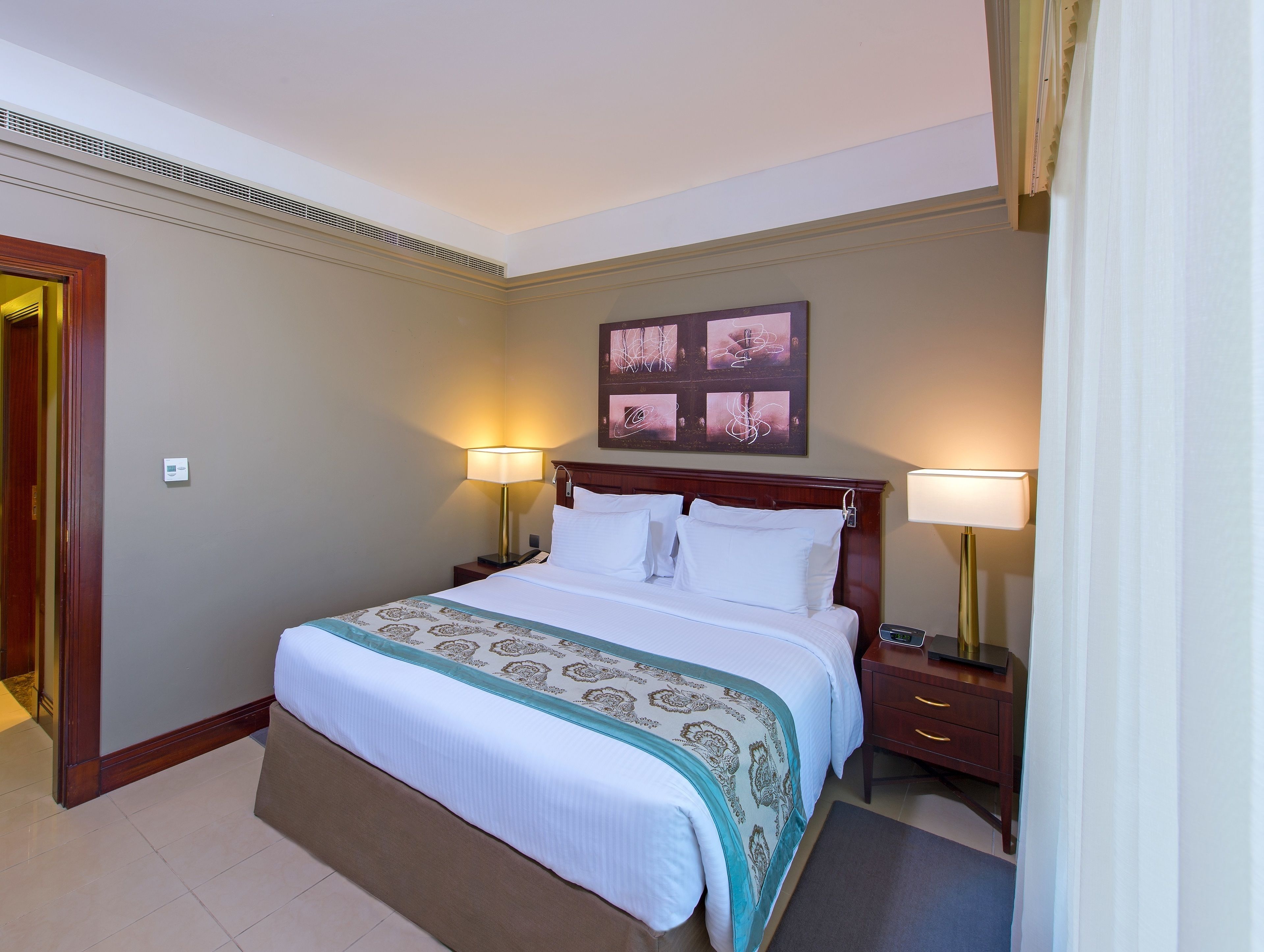 Somewhere Apartment Hotel