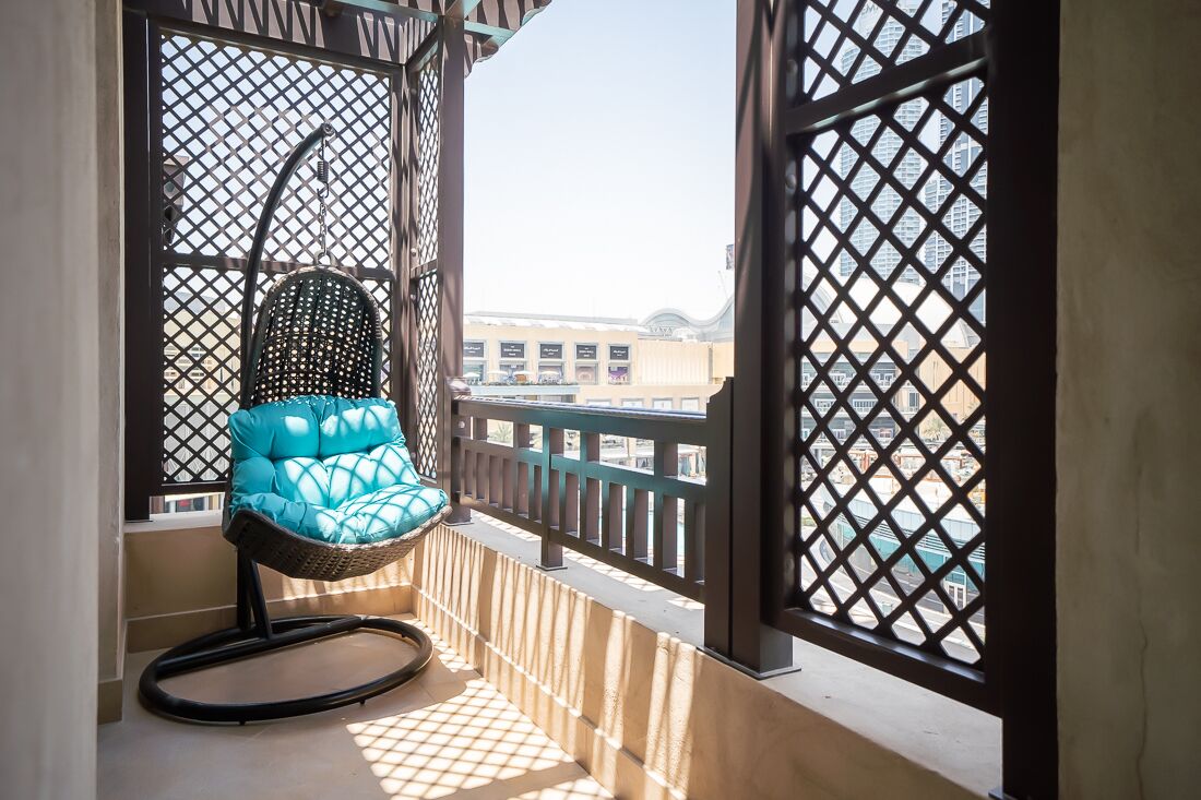 Souk Al Bahar by Higuests