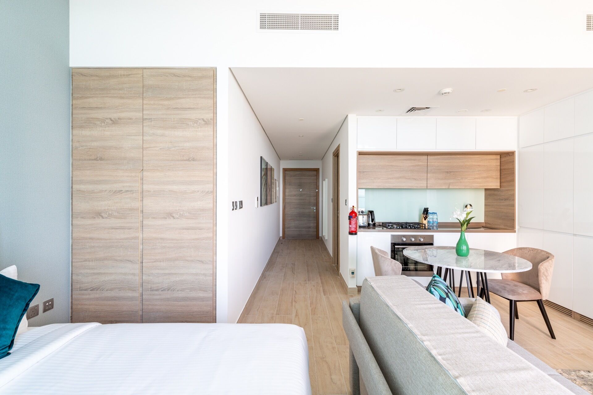 Spacious & Ornate Studio Apartment in the Famous Dubai Marina!