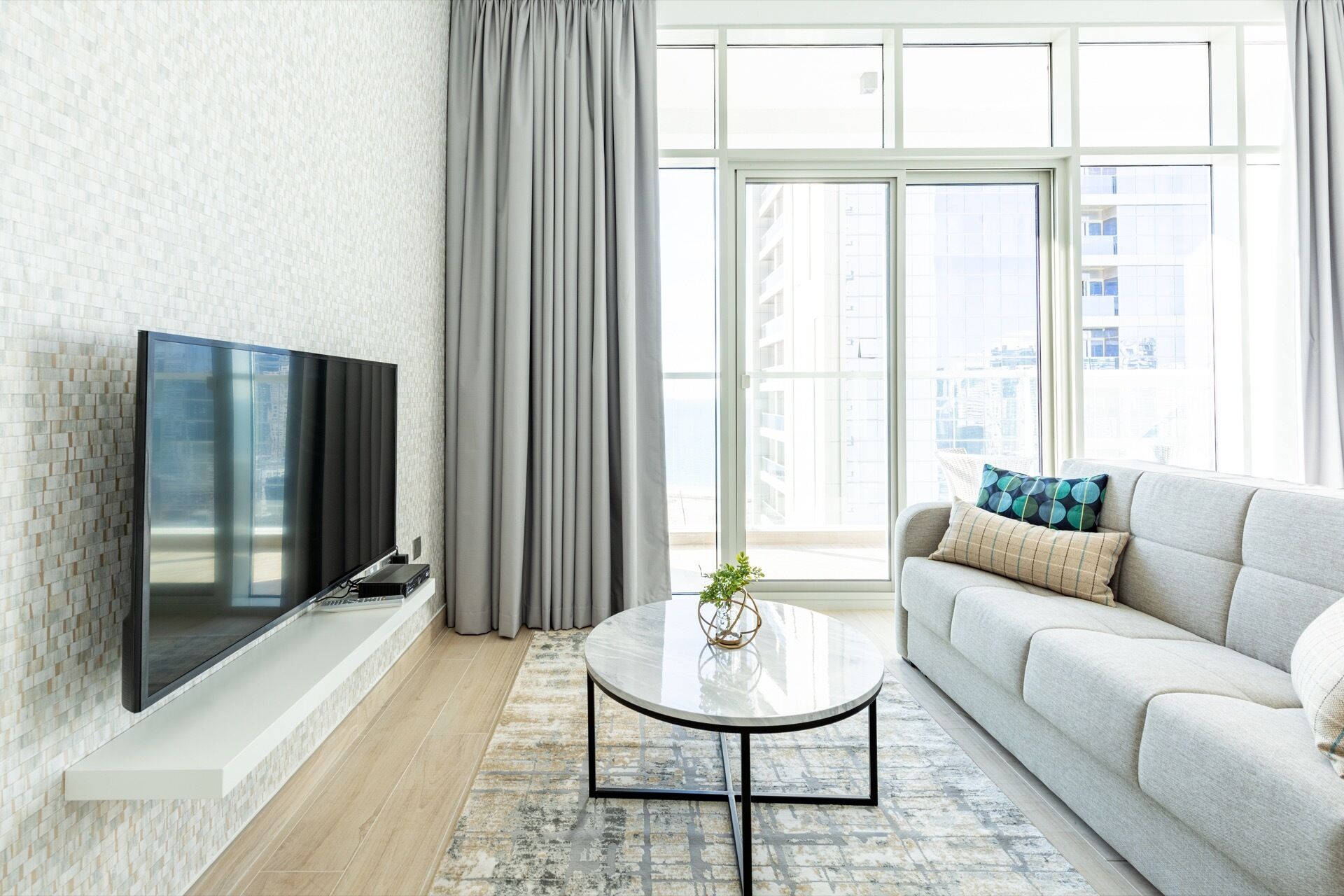 Spacious & Ornate Studio Apartment in the Famous Dubai Marina!