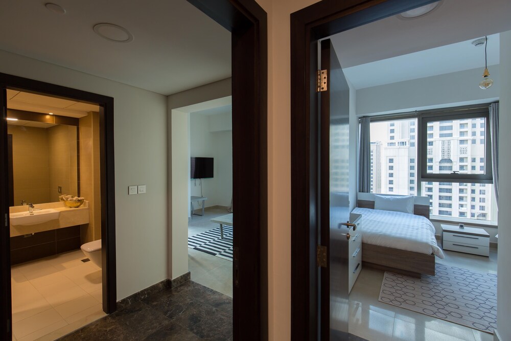 Sparkle Towers by Eden's Dubai