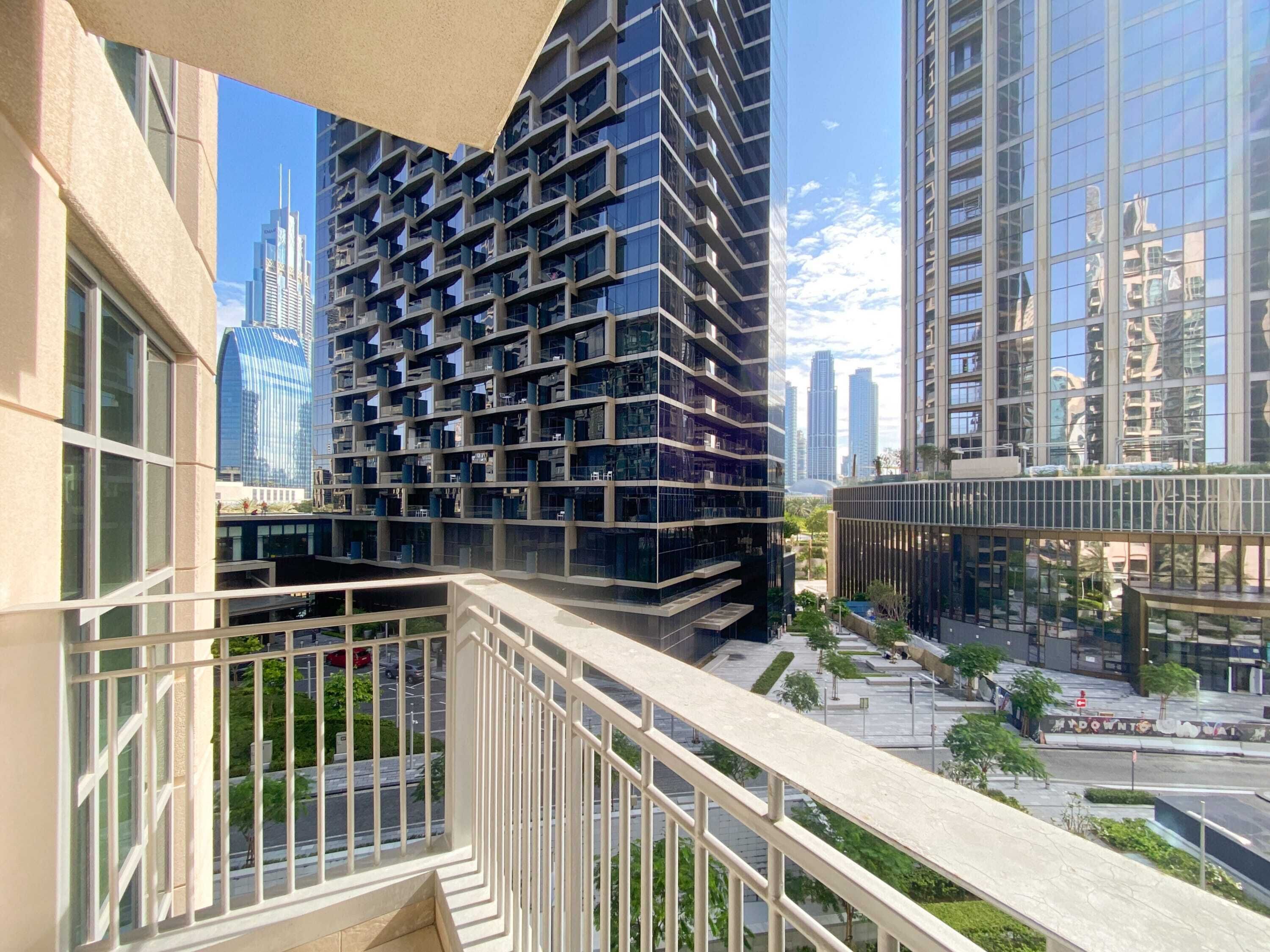 Standpoint Downtown by Silkhaus