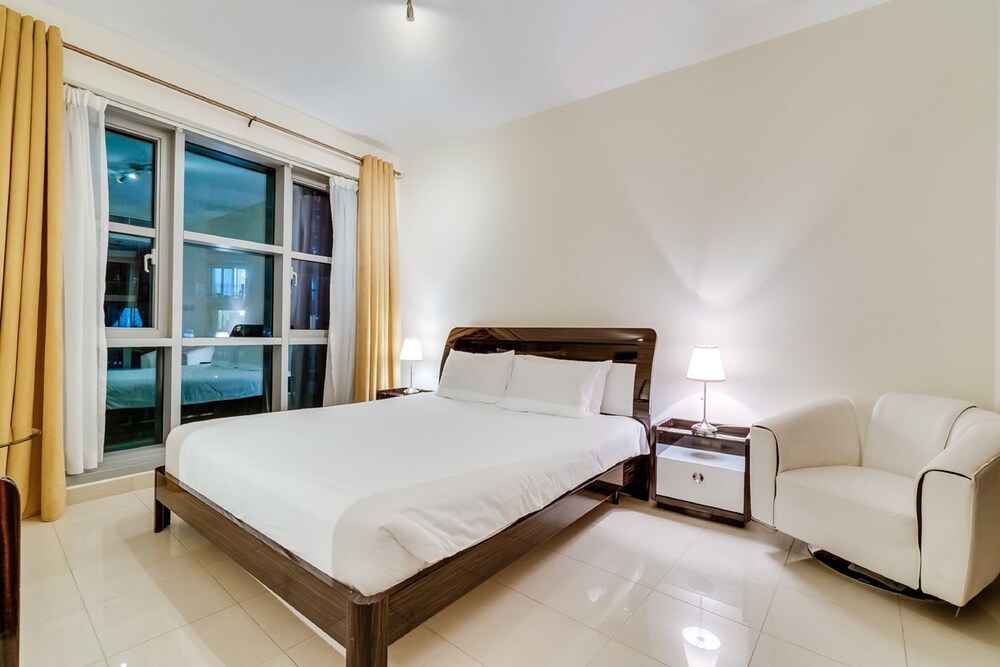Standpoint Towers by Ease by Emaar