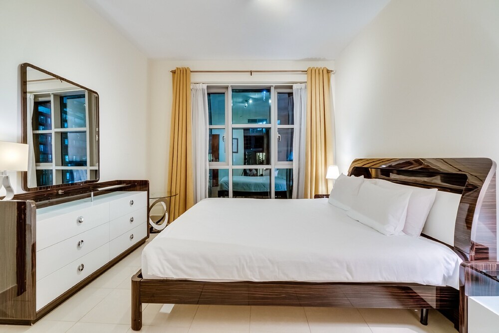 Standpoint Towers by Ease by Emaar
