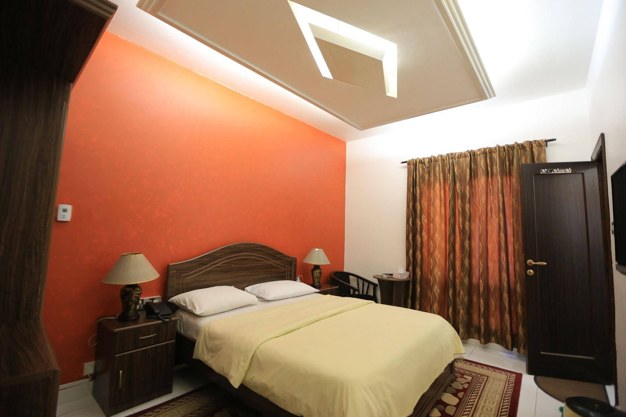 Concorde Inn Hotel