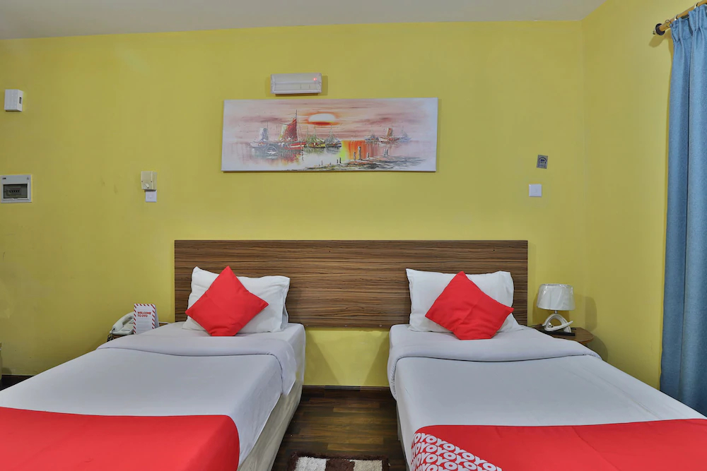 Sweet Palace Hotel by OYO Rooms