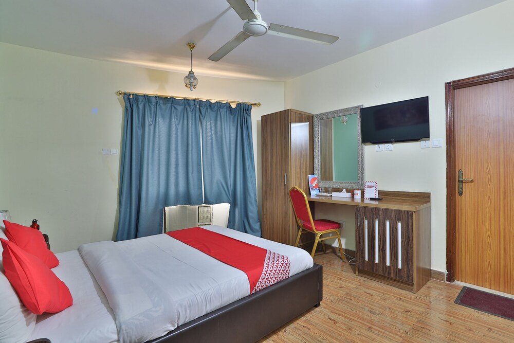 Sweet Palace Hotel by OYO Rooms