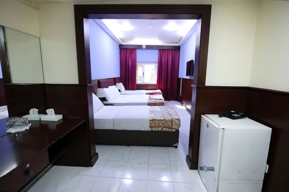 Tanha Hotel