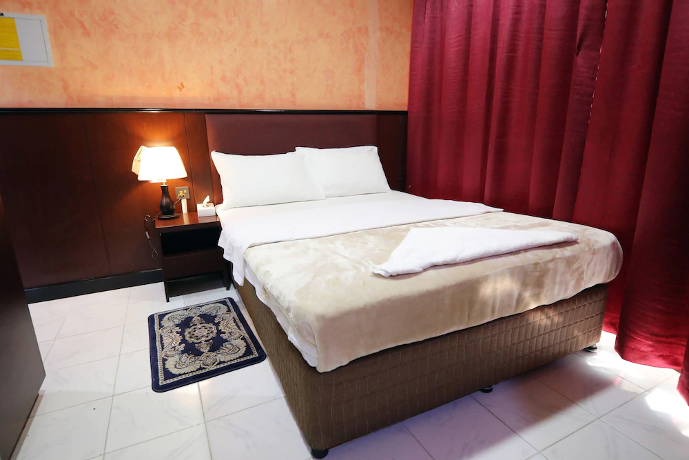 Tanha Hotel