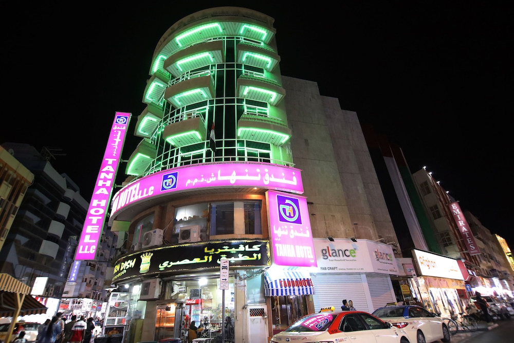 Tanha Hotel