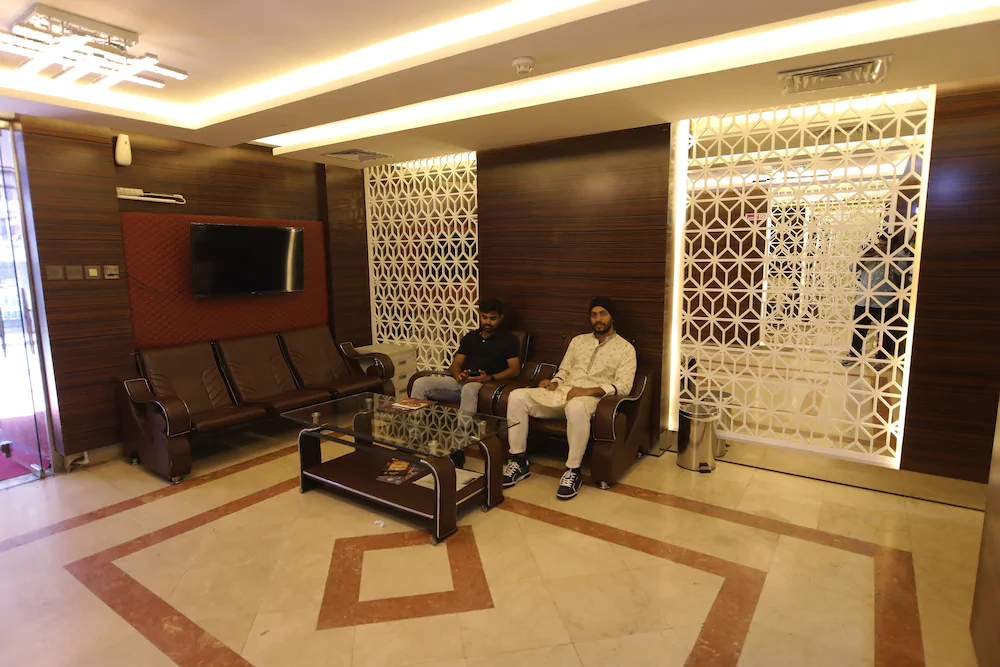 Tanha Hotel