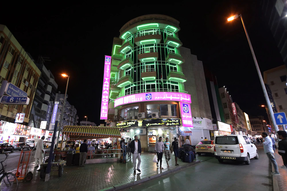 Tanha Hotel