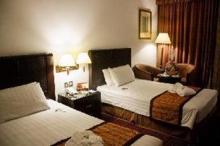 Knight Armour Hotel
