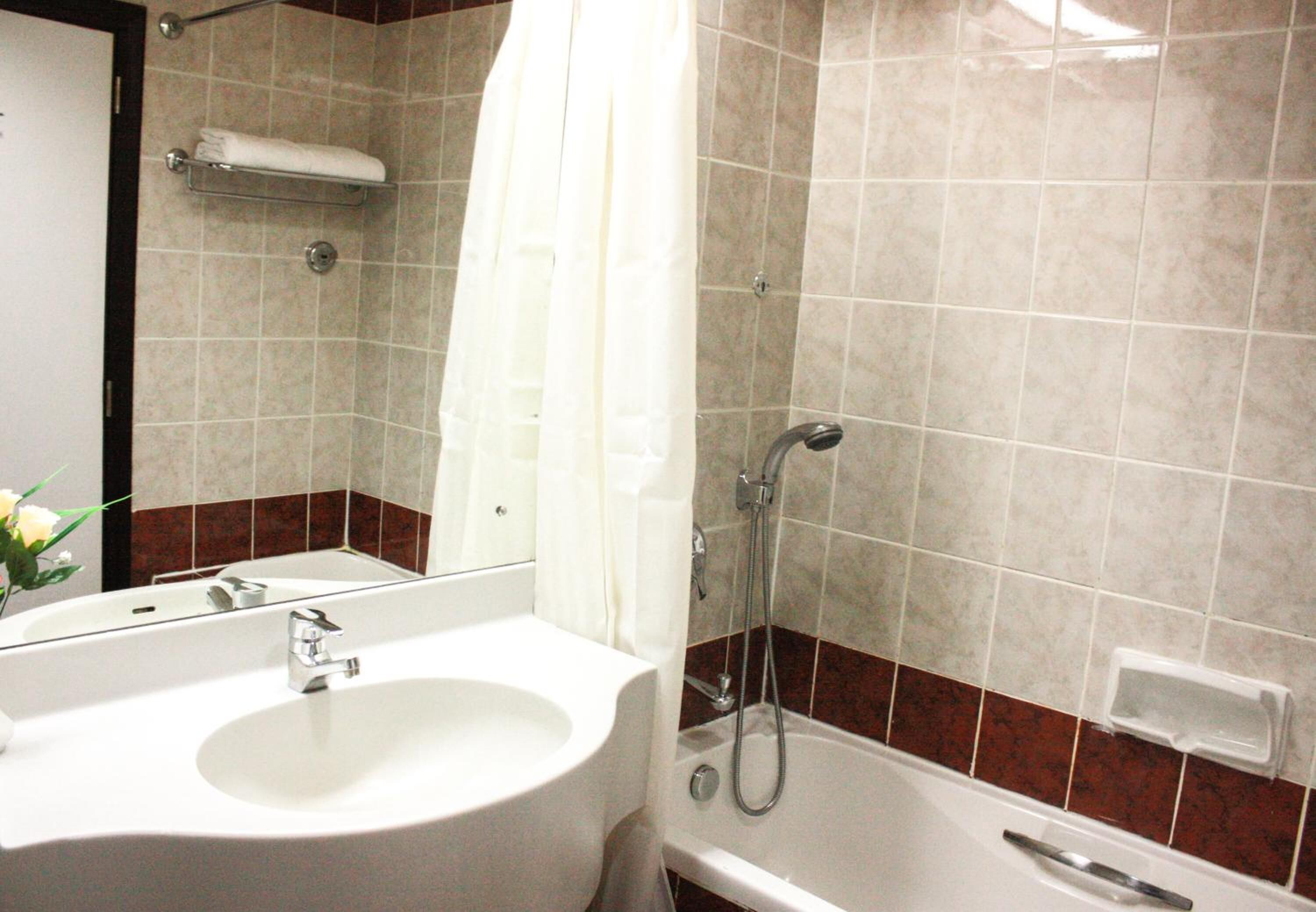 Knight Armour Hotel