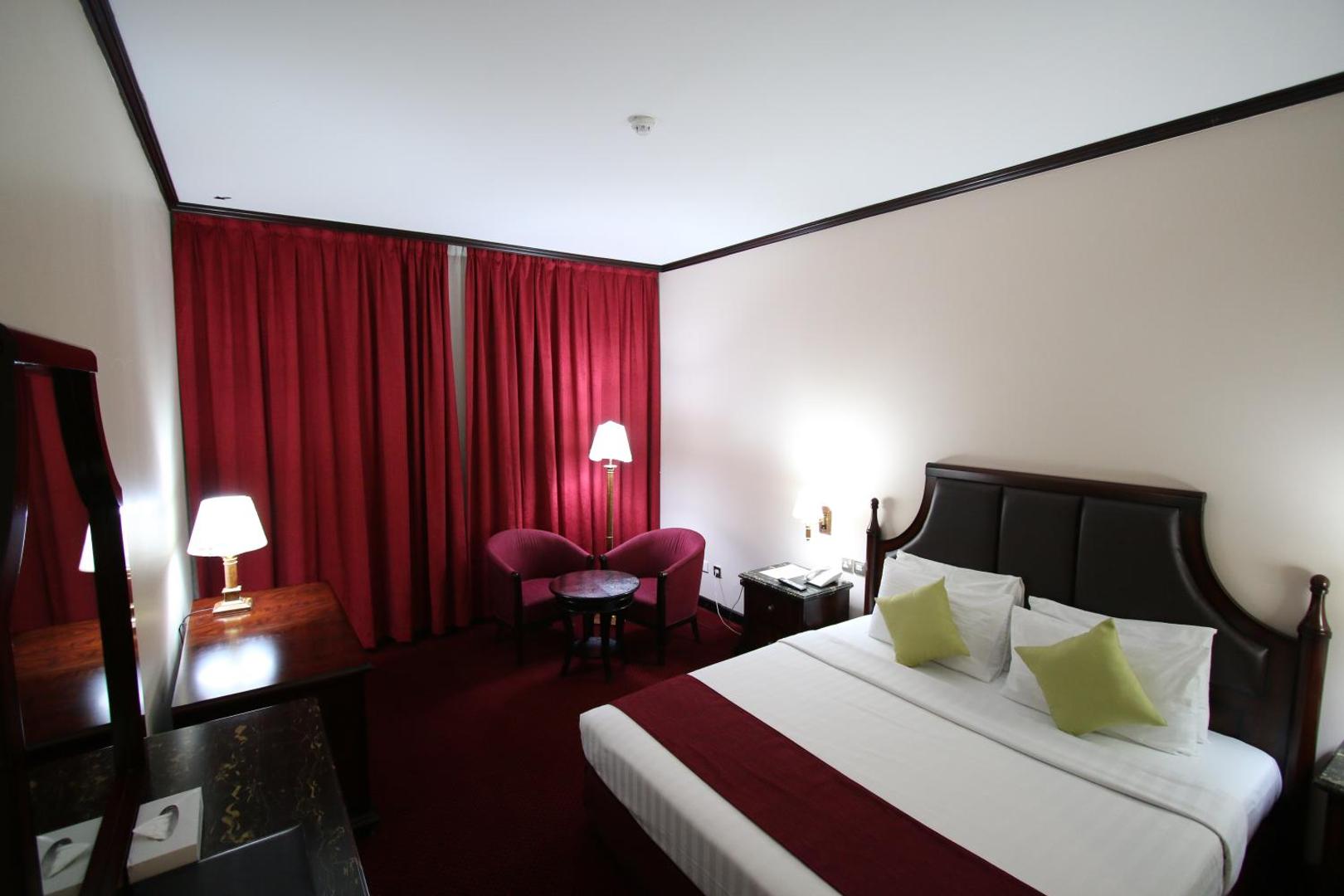 Knight Armour Hotel