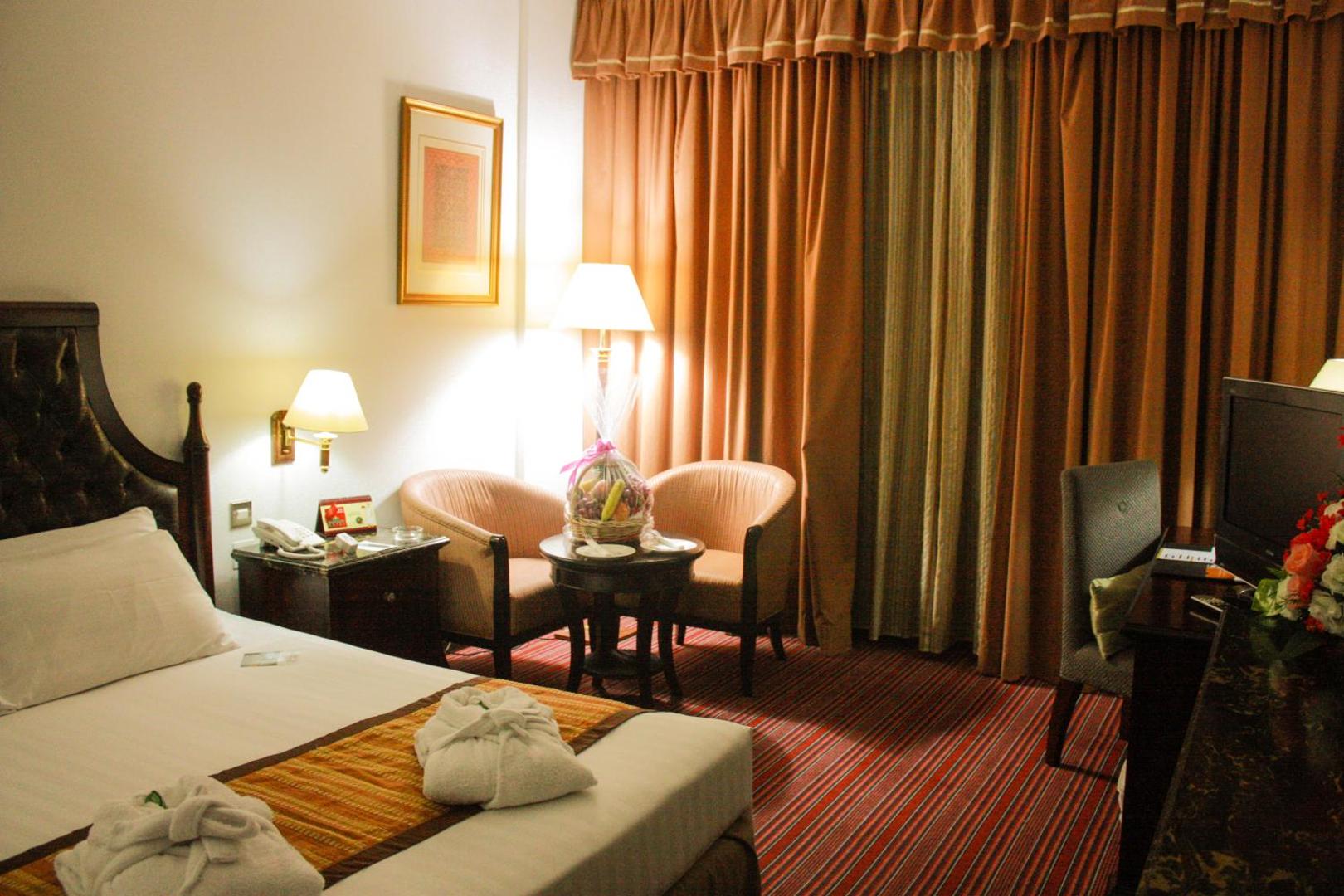 Knight Armour Hotel