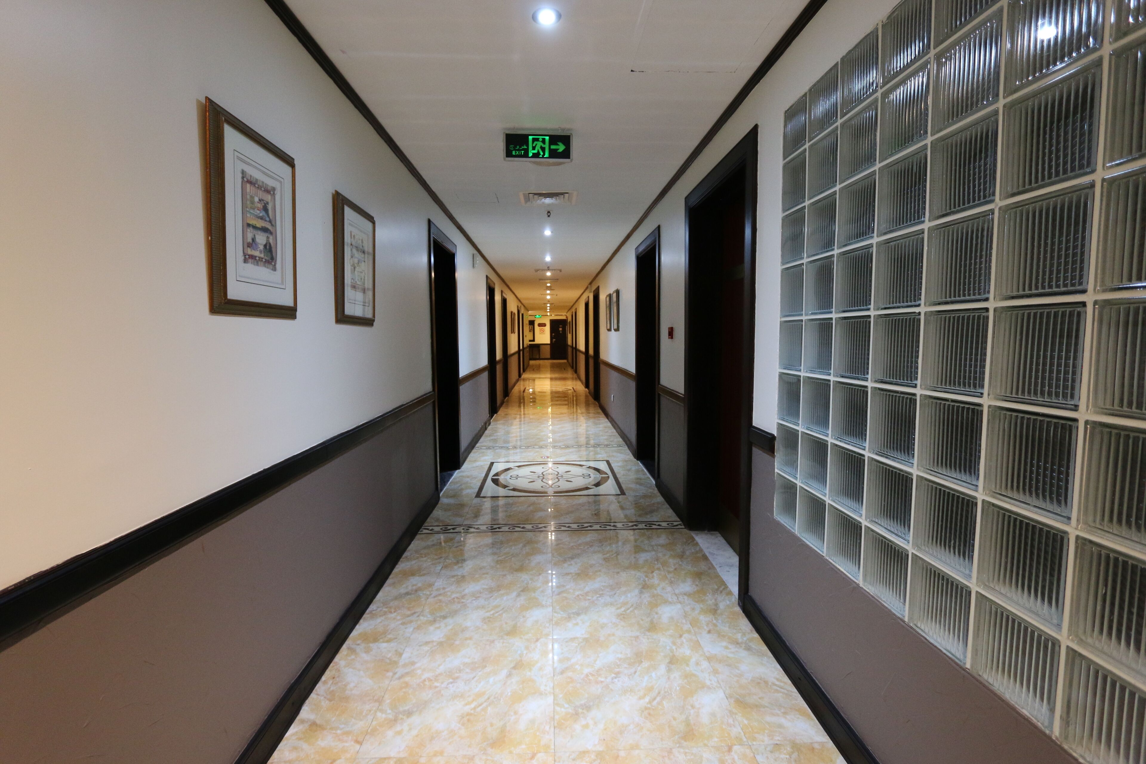 Knight Armour Hotel