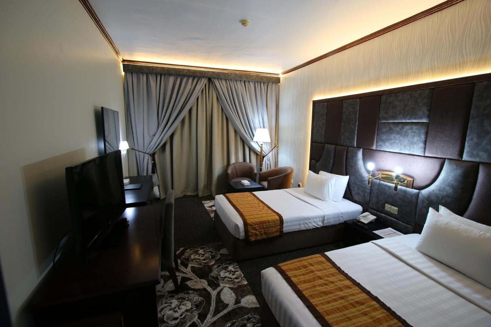 Knight Armour Hotel