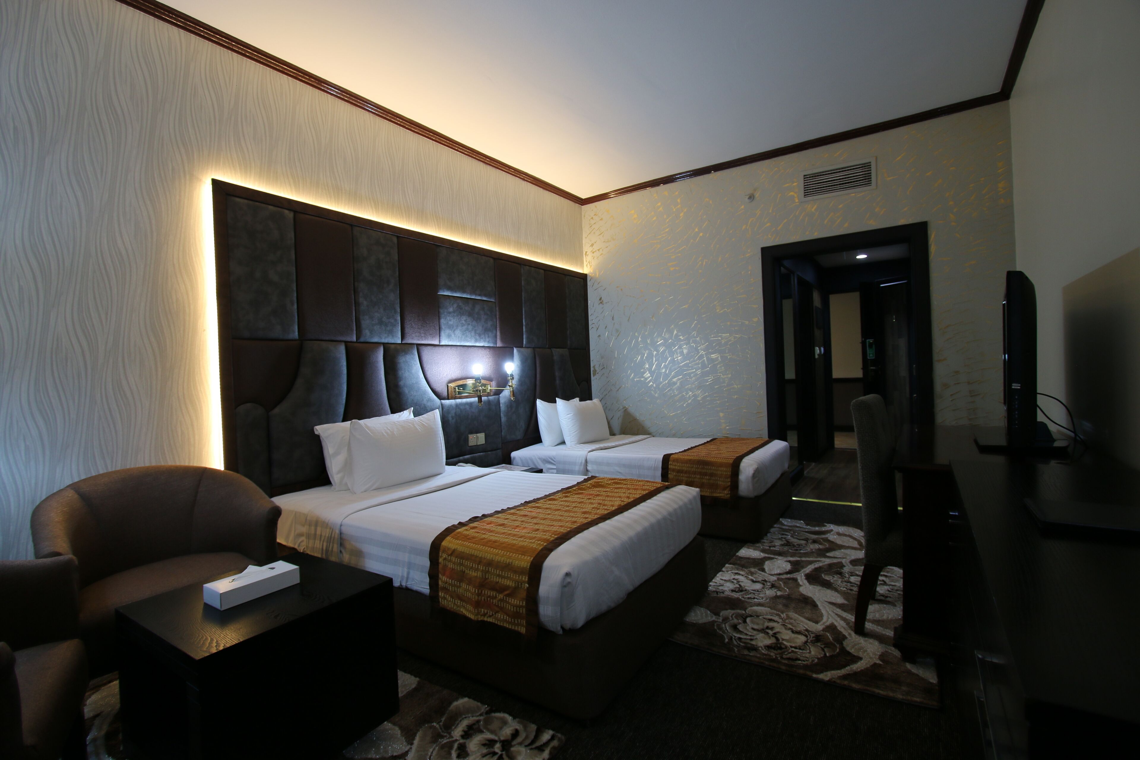 Knight Armour Hotel