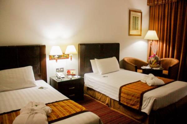 Knight Armour Hotel