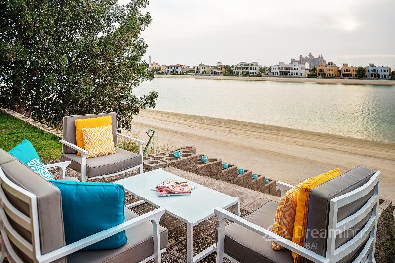 The Palm Jumeirah Villas by Dream Inn