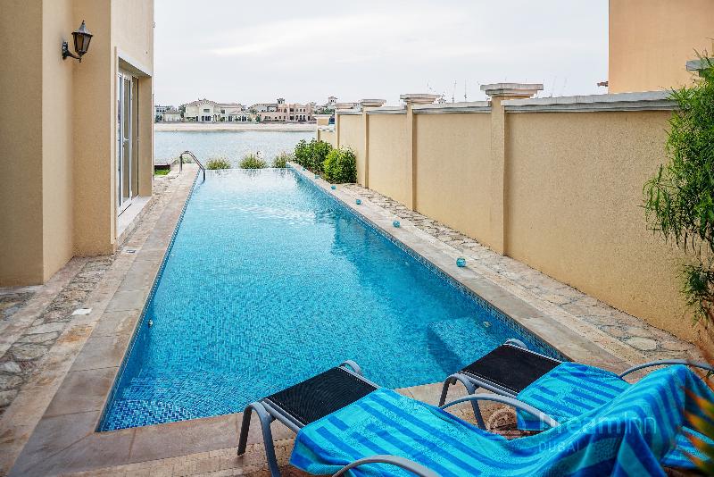 The Palm Jumeirah Villas by Dream Inn