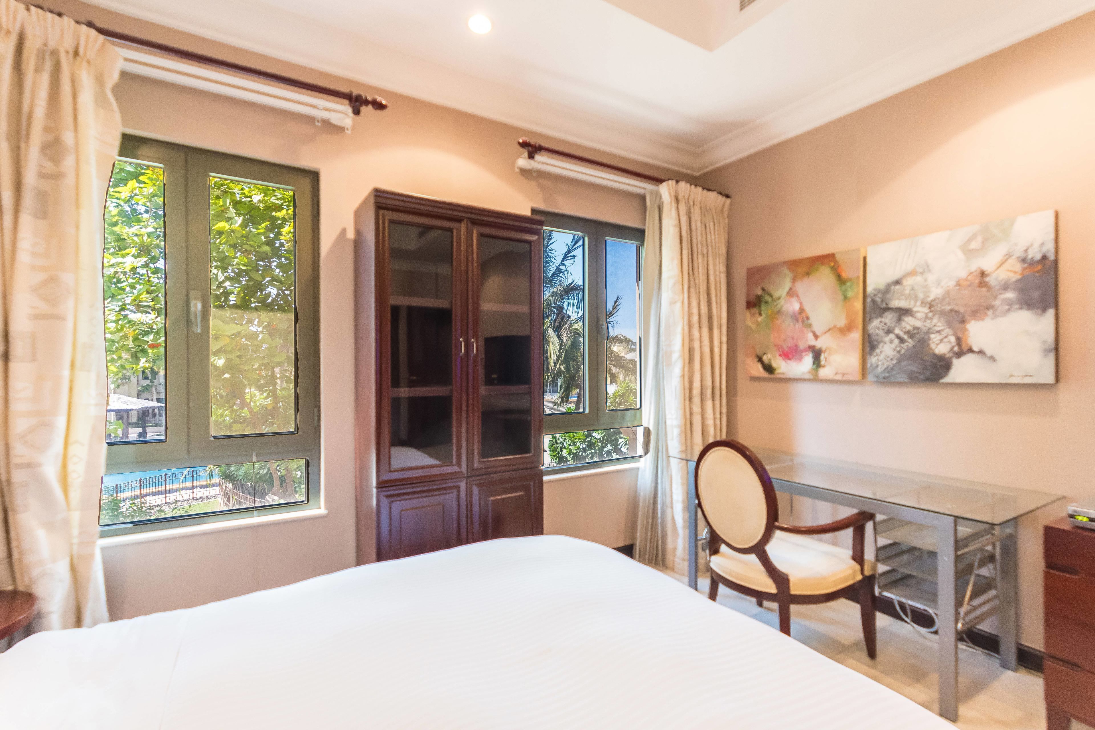 The Palm Jumeirah Villas - Frond A by Yanjoon Holiday Homes