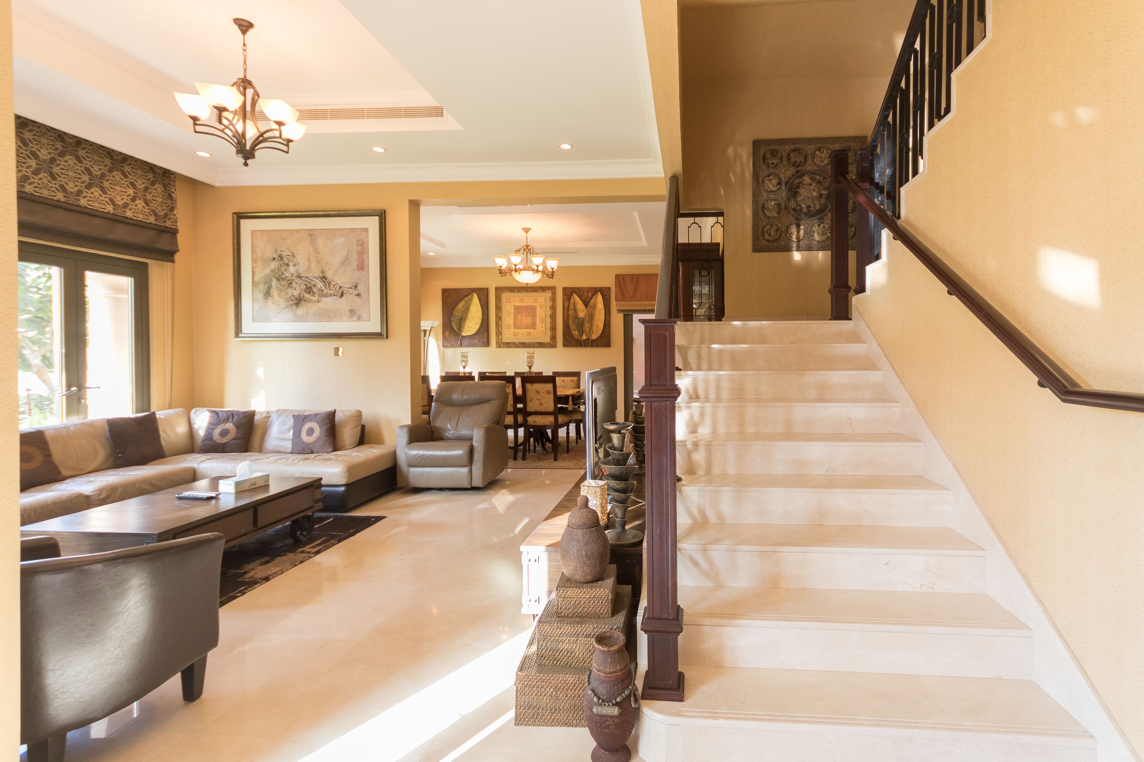 The Palm Jumeirah Villas - Frond A by Yanjoon Holiday Homes