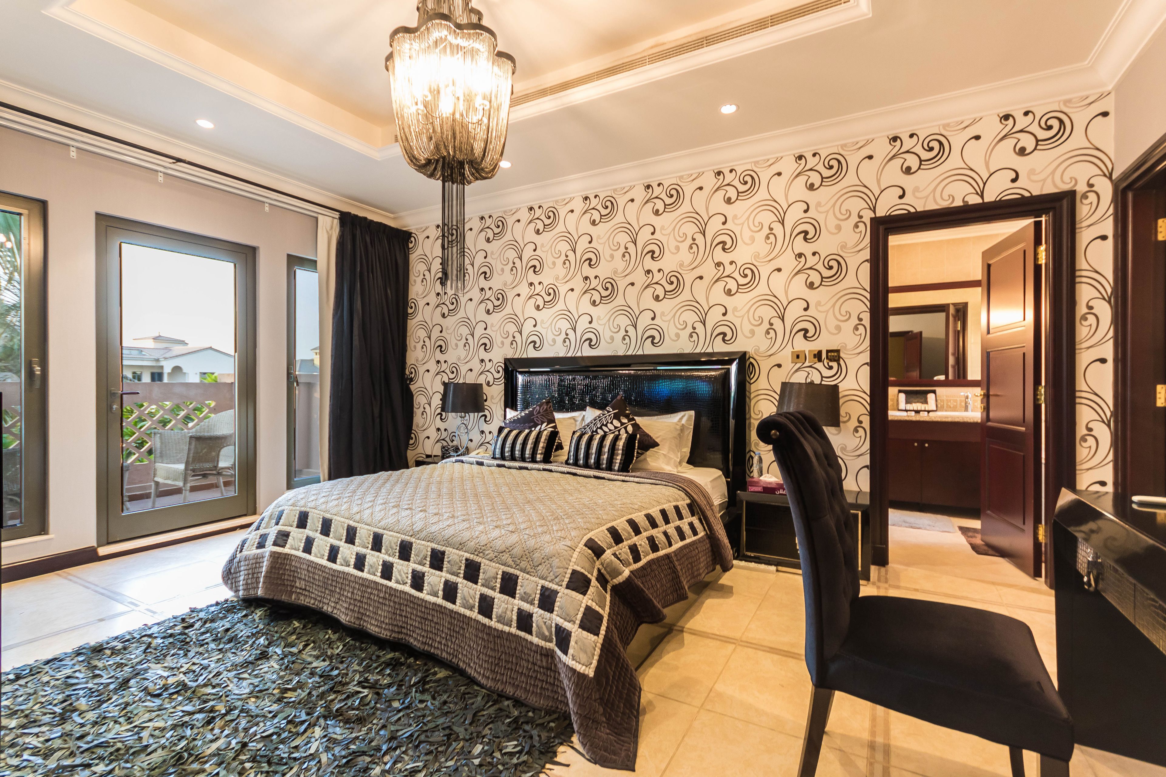 The Palm Jumeirah Villas - Frond A by Yanjoon Holiday Homes