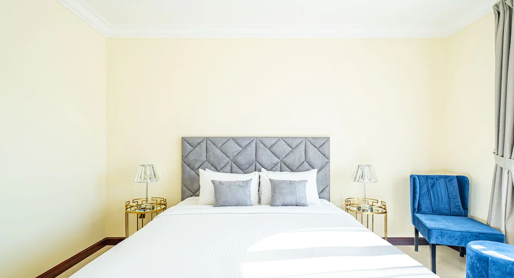 The Palm Jumeirah Villas - Frond E by LUX Holiday Home