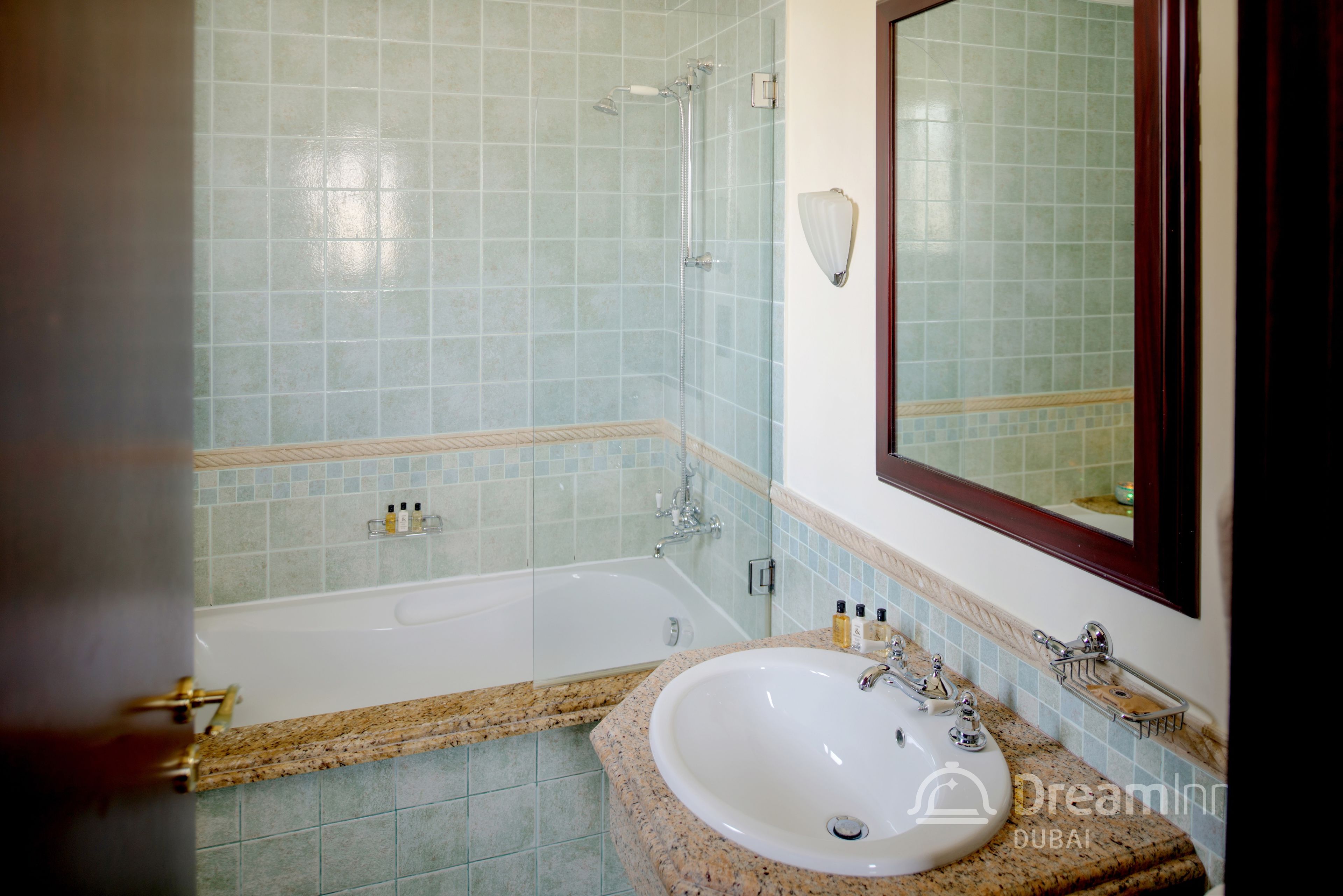 The Palm Jumeirah Villas - Frond O by Dream Inn Dubai