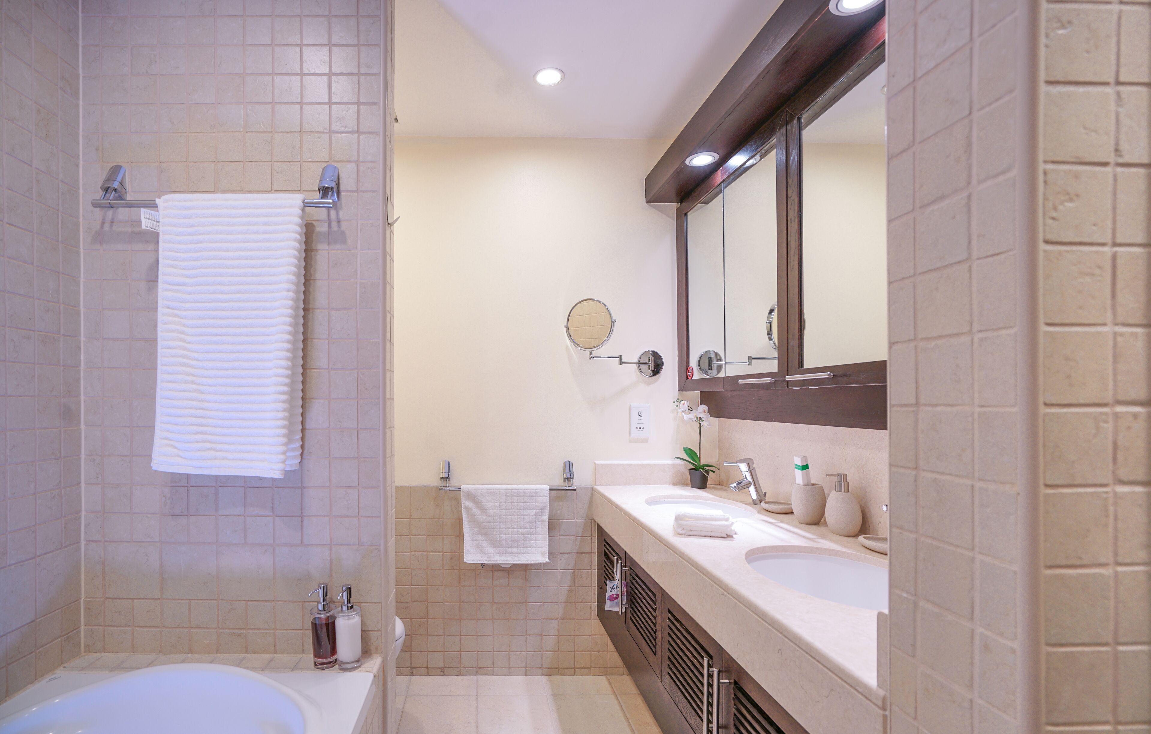 The Residences 5 by Elite Royal Apartments