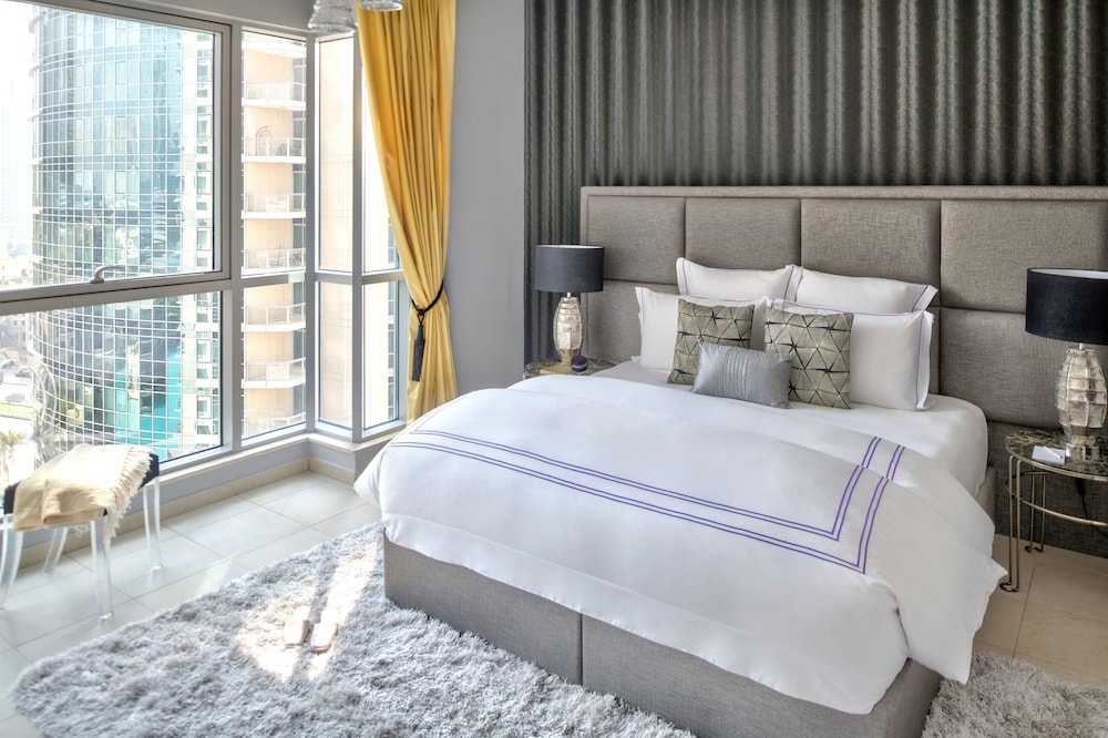 The Residences 8