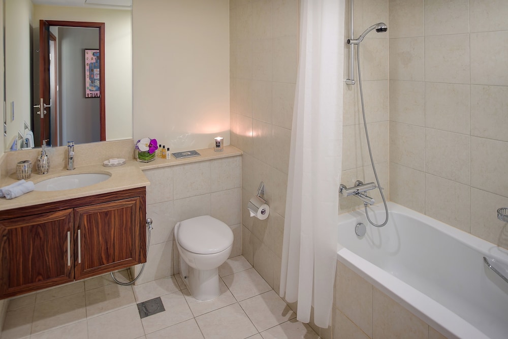 The Residences 8