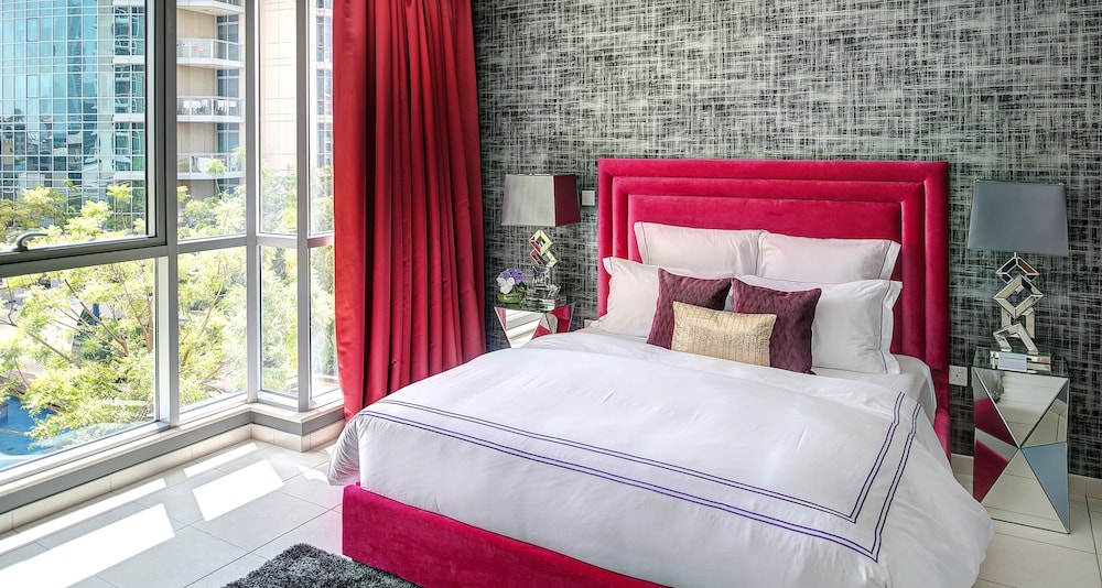 The Residences 8