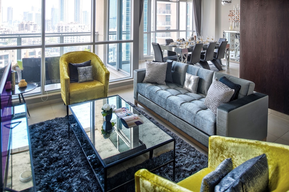 The Residences 8