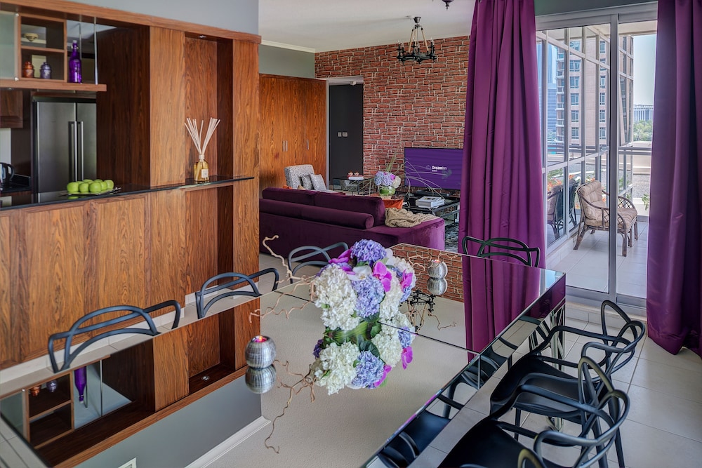 The Residences 8