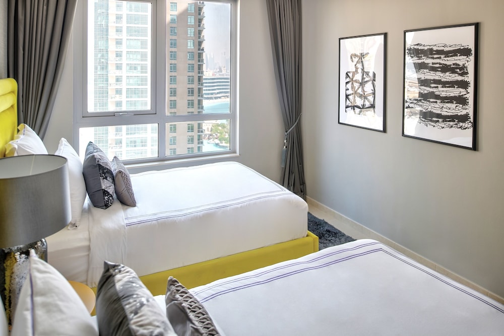 The Residences 8