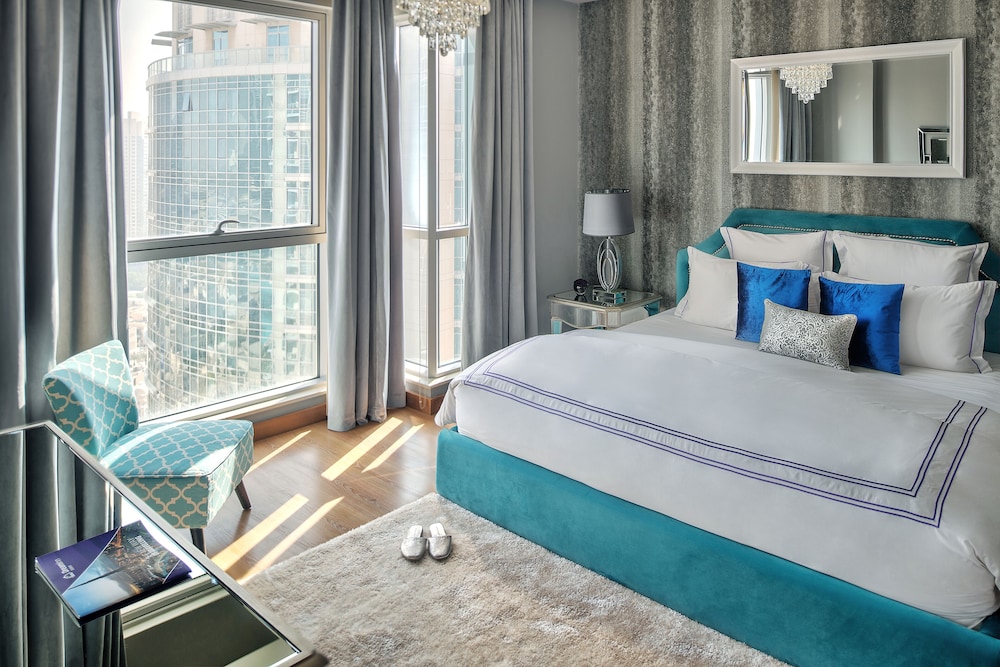The Residences 8