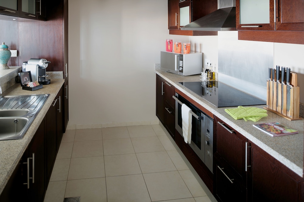 The Residences 8