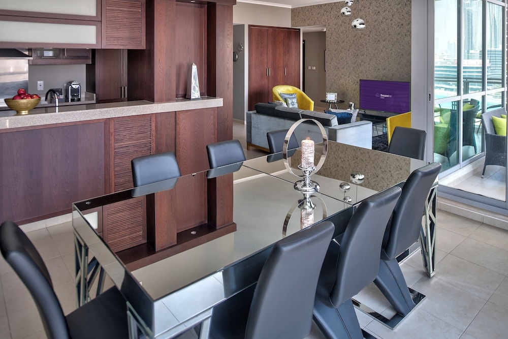 The Residences 8