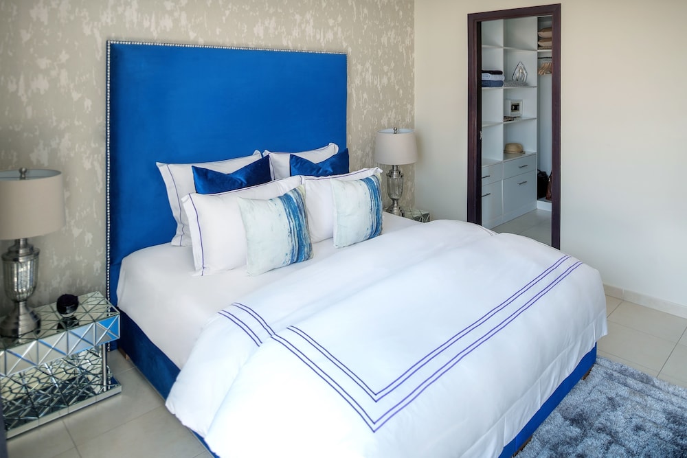 The Residences 8